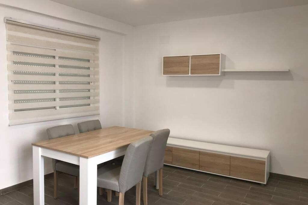 Apartamento Acogedor Casa Leonor Appartamento Enguera Esterno foto